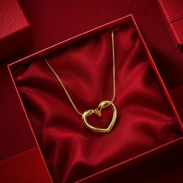 glimzzy_heart pendant Glimzzy – viral heart shape anti-tarnish pendant showcasing timeless elegance and modern jewellery design